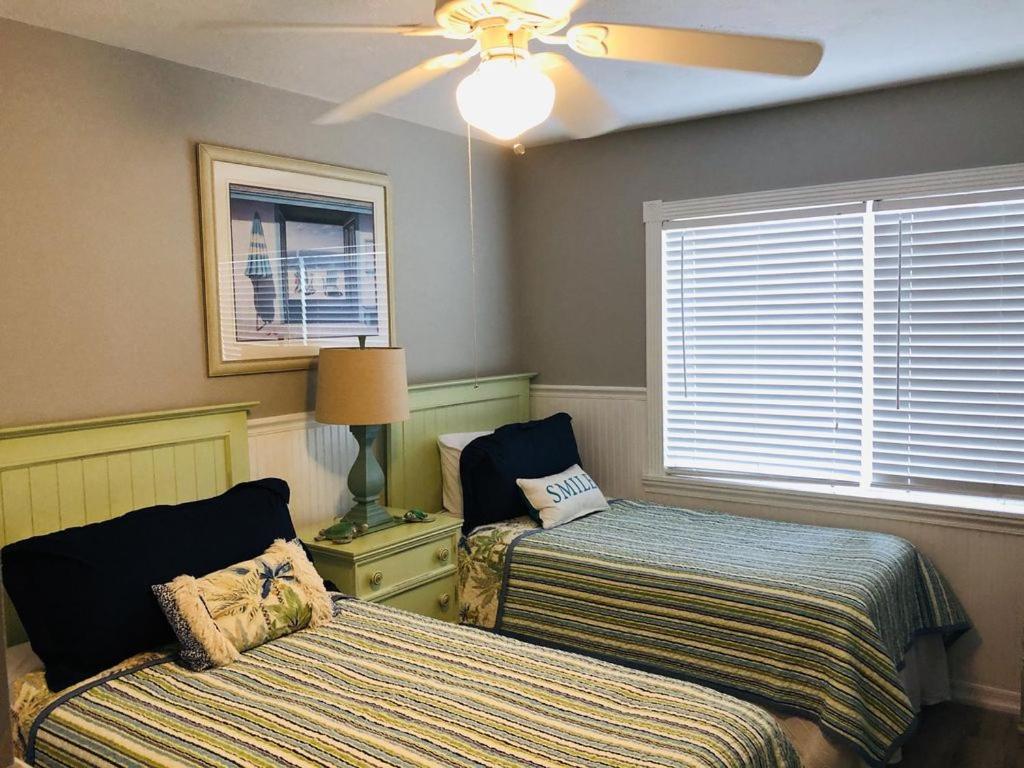 Amazing Beach Getaway Pool Condo By The Beach Bradenton Beach Exterior photo
