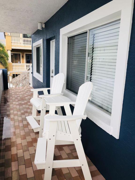Amazing Beach Getaway Pool Condo By The Beach Bradenton Beach Exterior photo