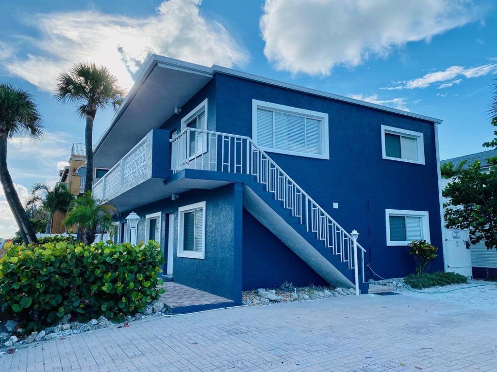 Amazing Beach Getaway Pool Condo By The Beach Bradenton Beach Exterior photo